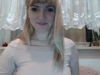 BlondeDoll22